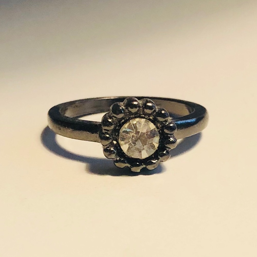 Gunmetal Diamond Circular Ring 💍